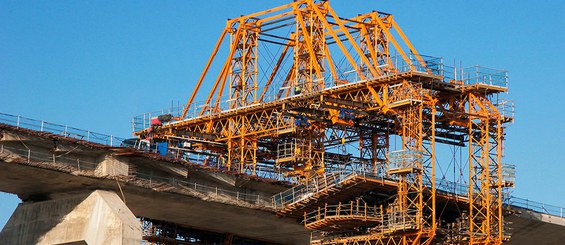 Formwork and platforms on deck flange form carrier