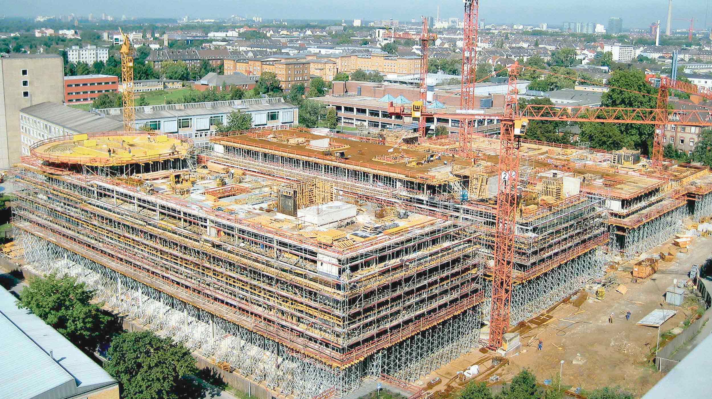 The new Medical Center II is the key for the restructuration and modernization of the University Clinic in Düsseldorf.