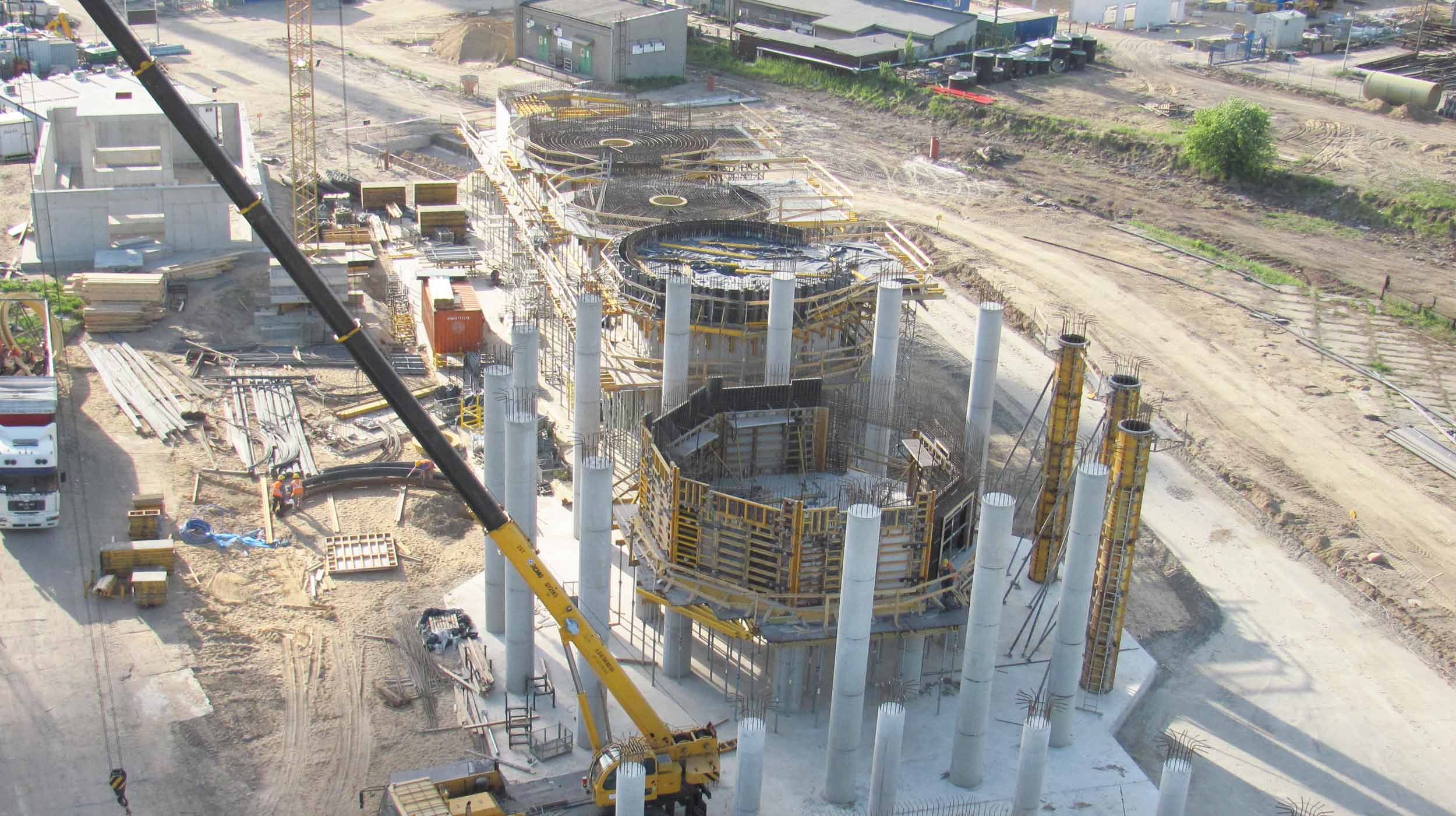 The project encompasses the construction of a biomass energy power station with 50 MW power capacity.