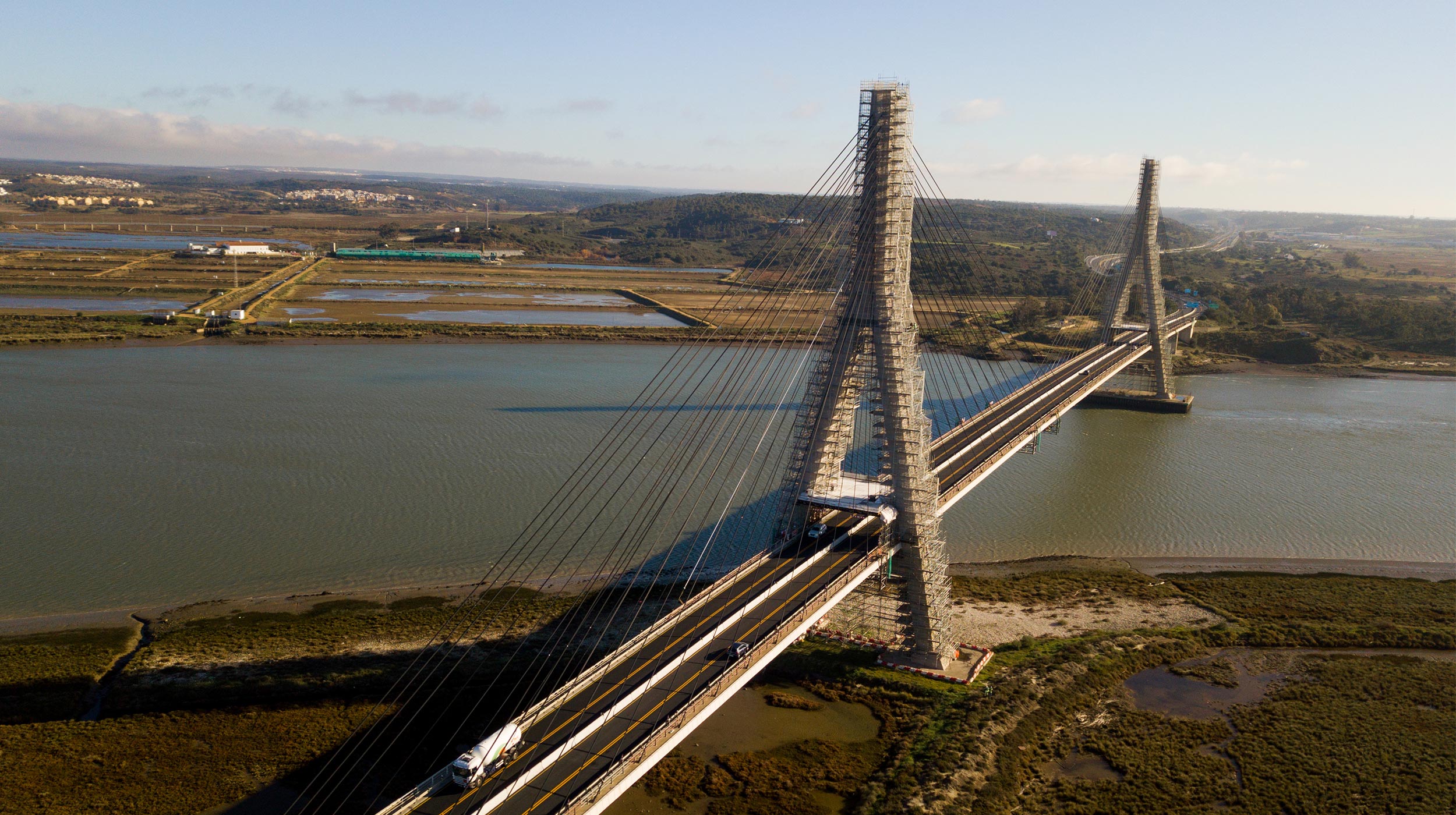 The International Bridge over the Guadiana River joins Spain and Portugal. The composite bridge was designed by the engineer José Luis Cancio Martins, with a length of 666 metres, divided into five spans.