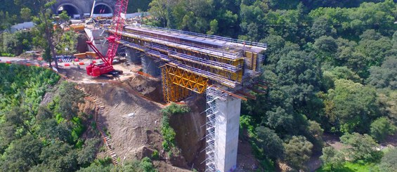 Interlomas Viaduct, CDMX, México