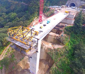 Interlomas Viaduct, CDMX, México