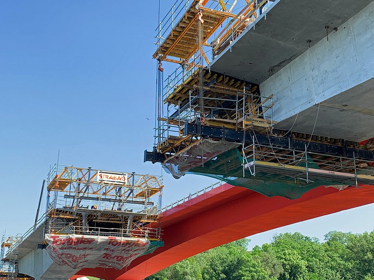 Flexibility and safety with the CVS Cantilever Formwork Carriage in the construction of the MS-4B Bridge in Poland