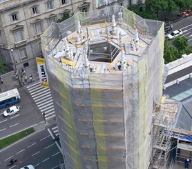 Répond aux exigences même les plus sévères de recouvrement de façade.