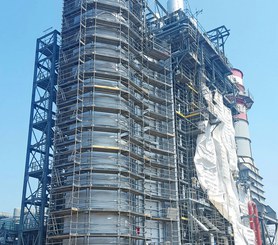 Échafaudage BRIO dans des travaux d'entretien de cheminée.