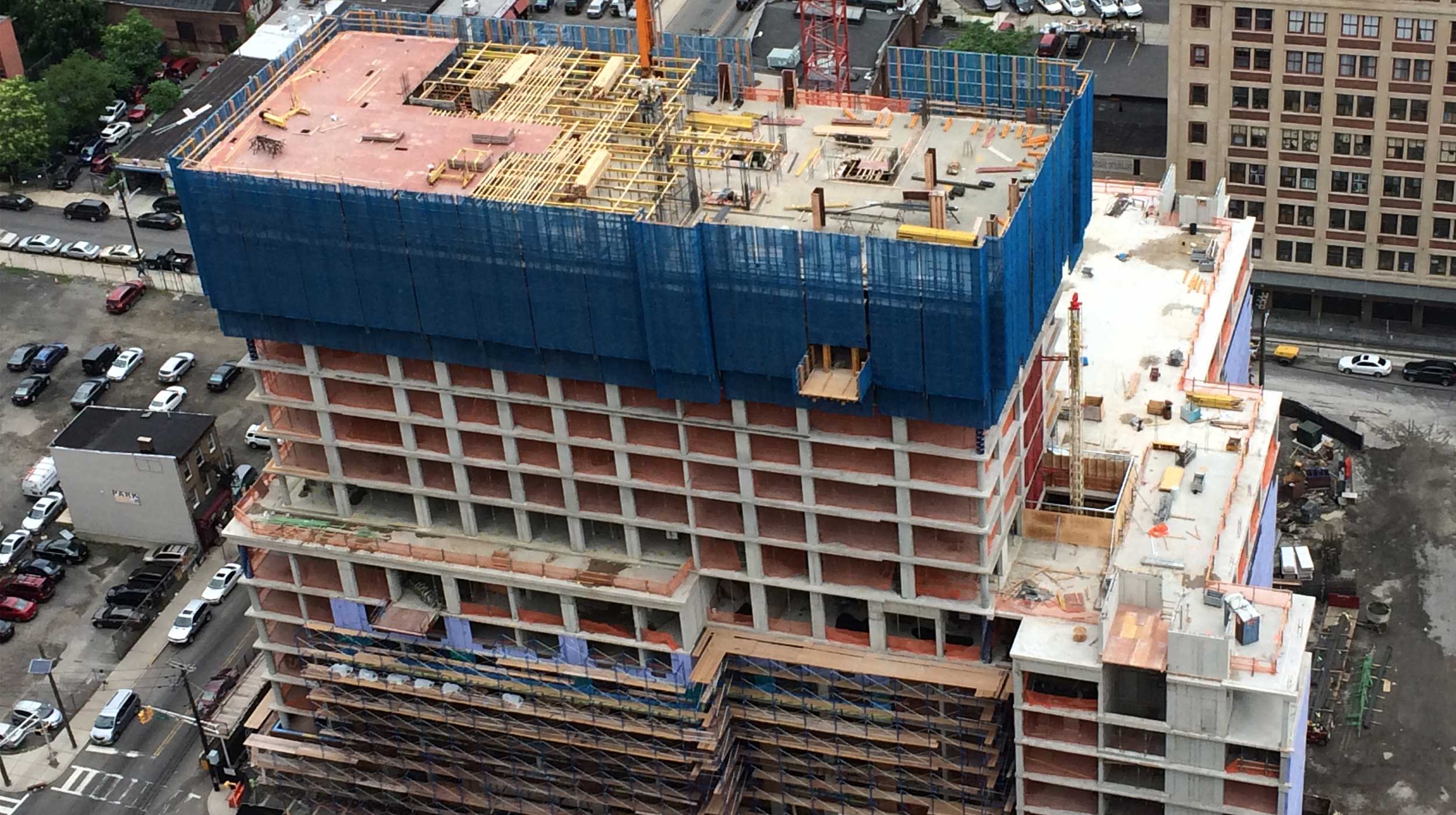 Dans le New Jersey, aux États-Unis, la demande d’appartements de luxe à louer ne cesse de croître. Ce complexe résidentiel situé à Provost Square a été précisément construit pour répondre en partie à cette demande.